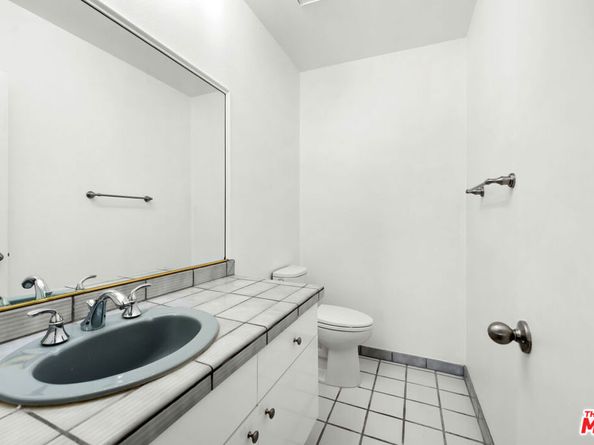 222 7th Street 301, Santa Monica CA 90402