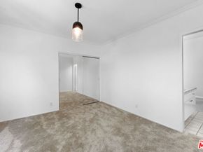 222 7th Street 301, Santa Monica CA 90402
