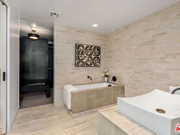 6250 Hollywood Boulevard 10L, Los Angeles CA 90028