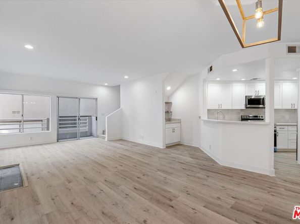 1160 Granville Avenue 105, Los Angeles CA 90049
