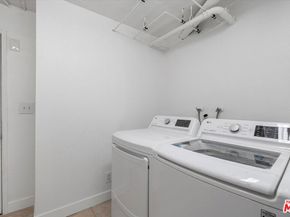 1160 Granville Avenue 105, Los Angeles CA 90049