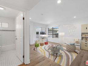 1160 Granville Avenue 105, Los Angeles CA 90049