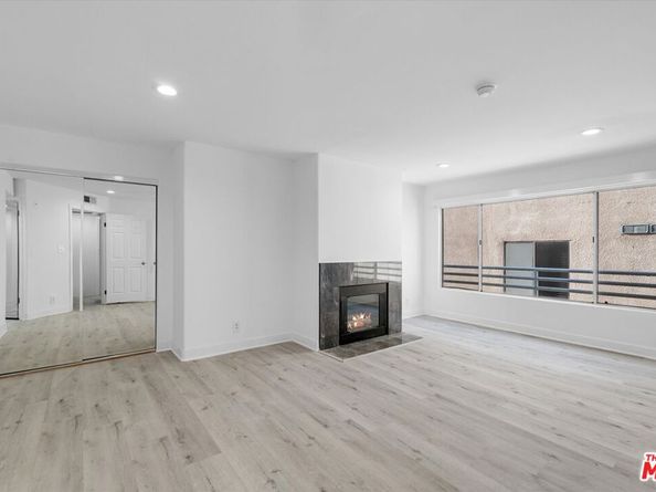 1160 Granville Avenue 105, Los Angeles CA 90049