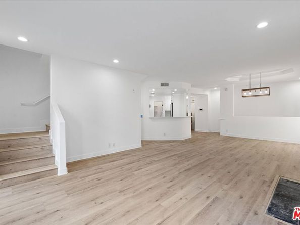 1160 Granville Avenue 105, Los Angeles CA 90049