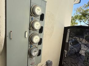 4211 Franklin Avenue, Los Angeles CA 90027