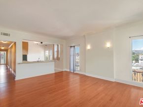 251 N Kenmore Avenue, Los Angeles CA 90004