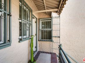 251 N Kenmore Avenue, Los Angeles CA 90004