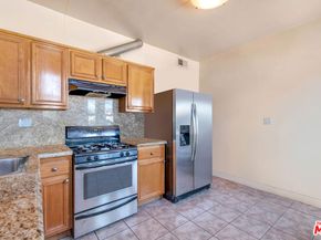 251 N Kenmore Avenue, Los Angeles CA 90004