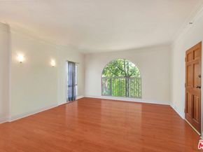 251 N Kenmore Avenue, Los Angeles CA 90004