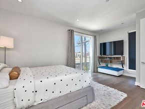 319 S Serrano Avenue, Los Angeles CA 90020