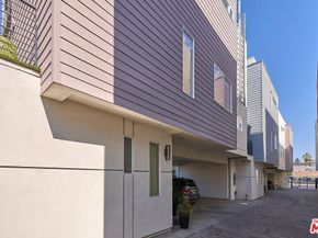 319 S Serrano Avenue, Los Angeles CA 90020