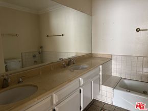 4324 Troost Avenue 303, Studio City CA 91604