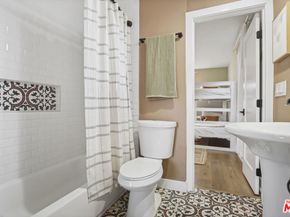 2910 W 78th Place, Inglewood CA 90305