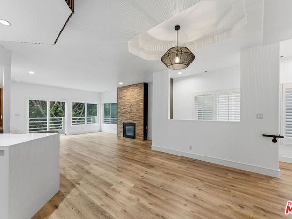 1160 Granville Avenue 104, Los Angeles CA 90049