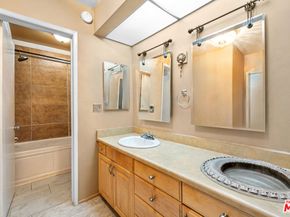 5651 Sumner Way 203, Culver City CA 90230