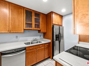 5651 Sumner Way 203, Culver City CA 90230