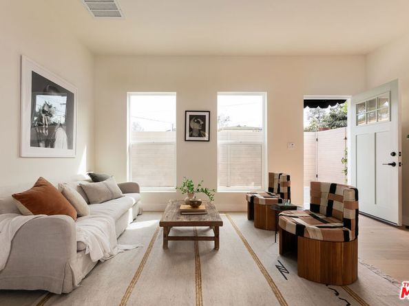 3148 Madera Avenue 1/2, Los Angeles CA 90039