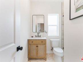 3148 Madera Avenue 1/2, Los Angeles CA 90039