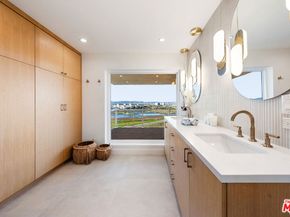 8124 Billowvista Drive, Playa Del Rey CA 90293