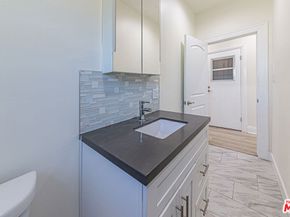 801 N Alexandria Avenue, Los Angeles CA 90029