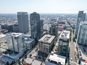 1111 S Grand Avenue 716, Los Angeles CA 90015