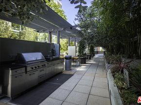 1111 S Grand Avenue 716, Los Angeles CA 90015