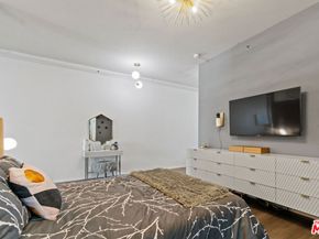 1111 S Grand Avenue 716, Los Angeles CA 90015