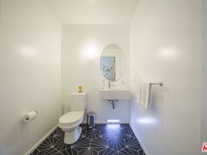 1111 S Grand Avenue 716, Los Angeles CA 90015