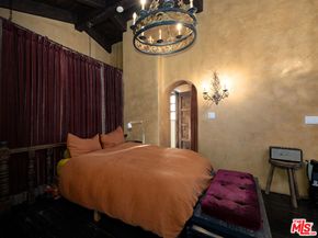 1135 N Topanga Canyon Boulevard, Topanga CA 90290