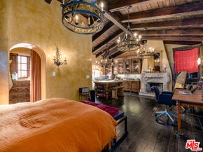 1135 N Topanga Canyon Boulevard, Topanga CA 90290