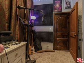 1135 N Topanga Canyon Boulevard, Topanga CA 90290