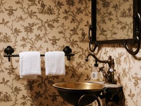 1437 Queens Road, Los Angeles CA 90069