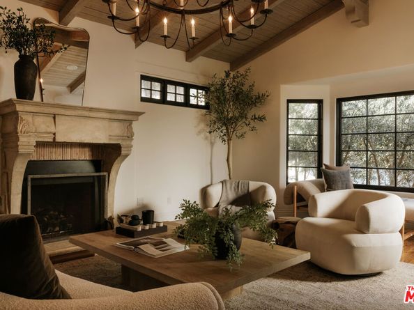 1437 Queens Road, Los Angeles CA 90069