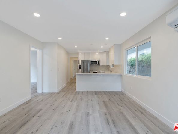 1025 Pleasantview Avenue, Venice CA 90291