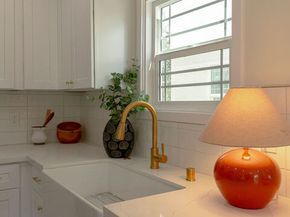 5315 Saturn Street, Los Angeles CA 90019