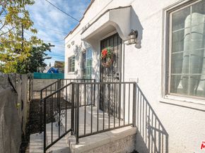 6419 Bonsallo Avenue, Los Angeles CA 90044
