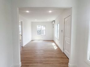 6419 Bonsallo Avenue, Los Angeles CA 90044