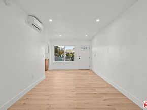 6419 Bonsallo Avenue, Los Angeles CA 90044