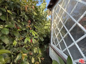 4622 9th Avenue, Los Angeles CA 90043