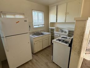 4622 9th Avenue, Los Angeles CA 90043