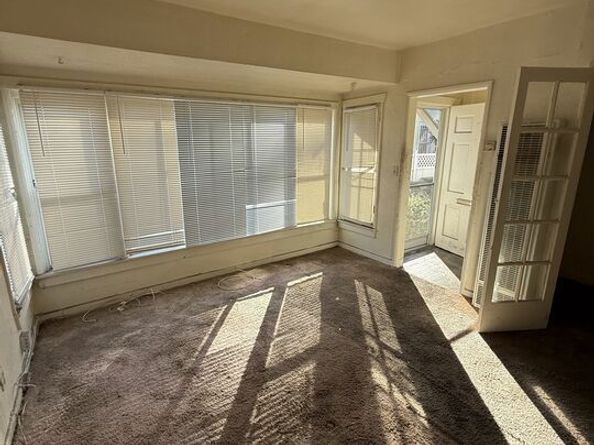 4622 9th Avenue, Los Angeles CA 90043