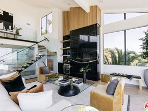 7866 Fareholm Drive, Los Angeles CA 90046