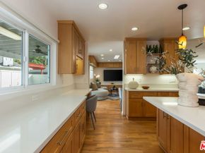 5044 Varna Avenue, Sherman Oaks CA 91423
