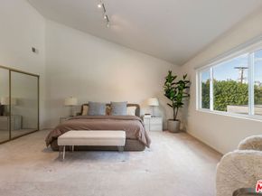 5044 Varna Avenue, Sherman Oaks CA 91423