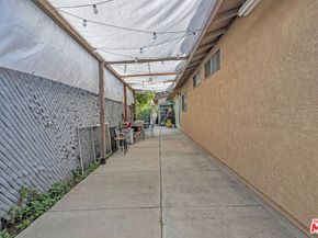 229 E 75th Street, Los Angeles CA 90003