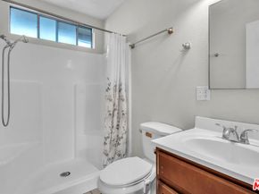 229 E 75th Street, Los Angeles CA 90003