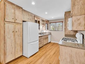 3878 Armstrong St, San Diego CA 92111