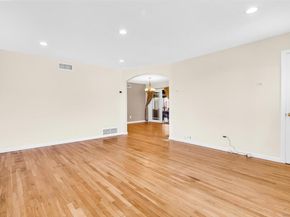 3878 Armstrong St, San Diego CA 92111