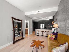 800 The Mark Ln 2002, San Diego CA 92101