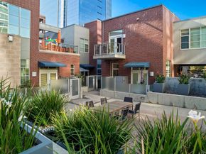 800 The Mark Ln 2002, San Diego CA 92101